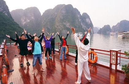 Oriental Sails Cruise - Tai chi